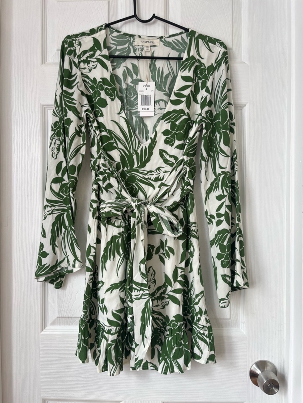 L*SPACE Geneva Green White Floral tie waist bell sleeves mini Dress size S - Picture 3 of 9